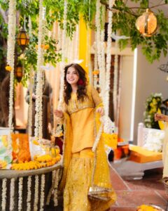 Actress Dananeer Mobeen HD Photos and Wallpapers February 2025