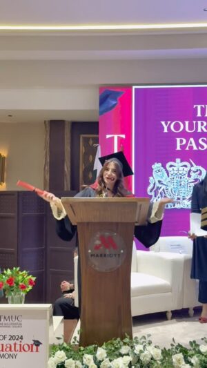 Dananeer Mobeen Instagram - Your girl just graduated 👩🏻‍🎓