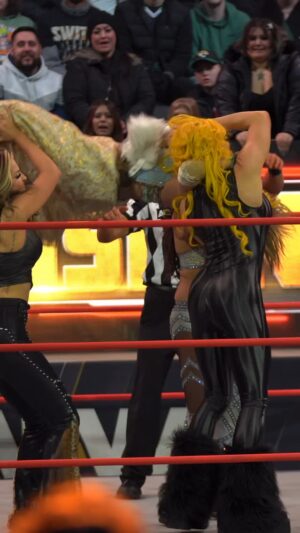 Danielle Louise Instagram - @danni_ellexo doesn't forget Vendetta’s insults and is here to help @yuka_sakazaki_ayayayay!

Watch #AEWCollision LIVE on @tntdrama & @sportsonmax