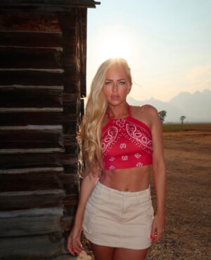 Danielle Moinet Instagram - Introducing Our Newest Talent: @daniellemoinet ! 💗

We’re excited to welcome Danielle Moinet to our influencer management family! Known to many as WWE’s Summer Rae and a star of Total Divas, Danielle has transitioned seamlessly into a multifaceted career that showcases her incredible talent and charisma.

As a model, actress, stunt performer, and TV host for BYB Bare Knuckle Boxing, Danielle brings a unique blend of strength and grace to everything she does. Her journey through the world of wrestling and entertainment has equipped her with the skills to engage and inspire audiences across various platforms.

Join us in celebrating this amazing addition to our roster! We can’t wait to see the incredible content and collaborations that lie ahead. Welcome aboard, Danielle! 

#LeFleurSociety #DanielleMoinet #InfluencerManagement #WWE #TotalDivas #Model #Actress #StuntPerformer #BybBareKnuckleBoxing #NewTalent