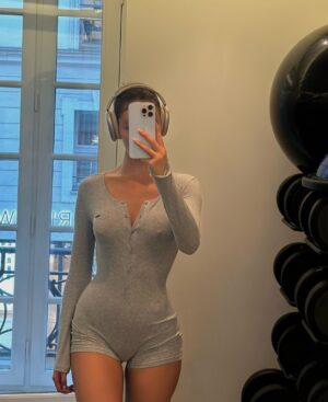 Darcy Williams Instagram - loves a mirror selfie