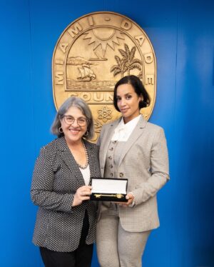 Dascha Polanco Instagram - I was honored to receive the Key to Miami Dade County by the @mayordlc 🔑 (thank you, you’re such an inspiration)

Miami has been such a crucial part of my upbringing. The community that surrounds me and has supported me does not go unnoticed. 

Yes, I am Dominican. Yes, I am from Brooklyn but how I have been welcomed to Miami baby…I can’t deny 305 has special place in my heart.  #ismellgood #miamismellsgood