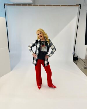 DeAnne Stidham Instagram - My Christmas season was a good one!! 
I loved all the many @lularoe holiday styles, as you can see pictured here! Sooo many cute and comfy outfits I wore, and they all kept me cozy and warm 
(for our California winter here of course haha!)

Merry-late Christmas to you all! I have been so filled with Joy this season and I’m looking forward to another amazing new year and I hope you are too!!!🥰 
Xoxo, DeAnne❤️