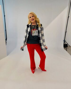 DeAnne Stidham Instagram - My Christmas season was a good one!! 
I loved all the many @lularoe holiday styles, as you can see pictured here! Sooo many cute and comfy outfits I wore, and they all kept me cozy and warm 
(for our California winter here of course haha!)

Merry-late Christmas to you all! I have been so filled with Joy this season and I’m looking forward to another amazing new year and I hope you are too!!!🥰 
Xoxo, DeAnne❤️