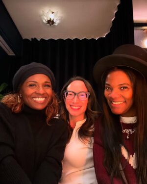 Deborah Joy Winans Instagram - A weekend in NY does a body good. Especially if it’s spent catching up with your Sister Friends🥰🥰🥰💜💜💜 and Auntie😘😘 #ChoosingJoy #Framily #Sisterhood
