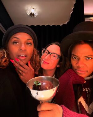 Deborah Joy Winans Instagram - A weekend in NY does a body good. Especially if it’s spent catching up with your Sister Friends🥰🥰🥰💜💜💜 and Auntie😘😘 #ChoosingJoy #Framily #Sisterhood