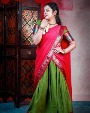 Deepthi Rajendra Instagram - Half saree, whole lot of love 🥰

🥻 @chettinad_sarees 
💄 @radhika_makeover_66
📸 @epkarthickphotography