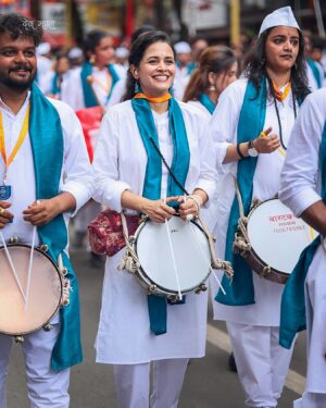 Deepti Devi Instagram - आनंद बाप्पाच्या आगमनाचा ✨

#deeptidevi #marathicelebrity #actress #photography #kalawantdholpathak #pune #marathifilmindustry #bappamorya #bappa #festival #culture #happiness #marathicelebs