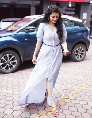 Deepti Devi Instagram - Dear happiness! 
Little by little 💙🦋
Each day it grew
Little by little 
it sipped the few

Wearing @sujatradesigns 
Accessories by @rajasshriparashar 

#style #trends #deeptidevi #workmode #film #style #trending #photooftheday #instafashion