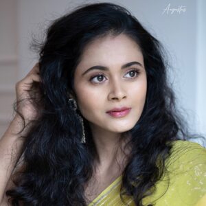 Deepti Devi Instagram - @yrf ‘s Desi 💛 vibes only 
 

Team 
Clicked by @omkar_vaidya_ @neilblues 
Designer @fashionrules_sarees @kavitaupadhye  @deepali_deshpande 
MUAH @pranalimakeupartist 
Studio @pranalimakeupartist 

#deeptidevi #ｄｅｅｐｔｉｄｅｖｉ #photooftheday #potraitphotography #fashion #styleinspiration #photoshoot #indianwear #sareelove #yellowsaree #glam #glitter #yrf #bollywood #indianactress
