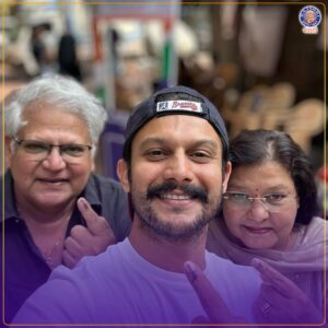 Deepti Devi Instagram - मराठी कलाकारांनी बजावला मतदानाचा हक्क!❤️👉

#voting #rajshrimarathi #marathicelebs #vote #matdan