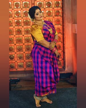 Devipriya Instagram - நமது பாரம்பரிய பின் கொசுவ கண்டாங்கி சேலை.💜💜💜 தமிழர் திருநாள் spl.