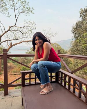 Dhamnashree Kadgaonkar Instagram - Good morning everybody ...

#dhanashrikadgaonkar #photoshoot #mulshi #nomakeup