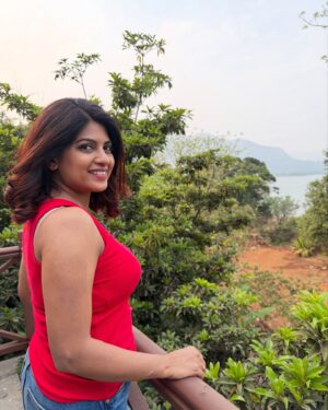 Dhamnashree Kadgaonkar Instagram - Good morning everybody ...

#dhanashrikadgaonkar #photoshoot #mulshi #nomakeup