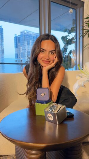 Diipa Khosla Instagram - When he takes you shopping!!! 
Treating ourselves to Fossil’s Gift Shop: Valentines Edition 💝

Discover a handpicked collection of my favorite things @fossil.in 😍 

#Ad #ValentinesDay #MadeForThis
