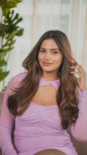 Dimpi Sanghvi Instagram - Giveaway Alert! 🎉
I’m back with an exciting giveaway where 5 lucky winners will get my favorite Haircare Duo that transforms your hair into smooth, frizz-free perfection! 💜

Here’s how to enter:
✨ Follow @dimpisanghvi_ws and @lovebeautyandplanet_in
✨ Like this reel and tell us why you should win this contest in comments below 💜
✨ Tag your friends for a bonus entry!

Rules:
✔ Open to all residents of India aged 18 and above.
✔ Giveaway ends soon and 5 winners will be announced!

Don’t miss your chance to pamper your hair with this dreamy range. Good luck! 💕

#Lovebeautyandplanethair #lovebeautyandplanet #haircare #frizzfreehair #Arganoil #lavender #nofrizz #hair #giveaway #contestalert #giveawayalert #dimpisanghvi #mumbaibeautyinfluencer