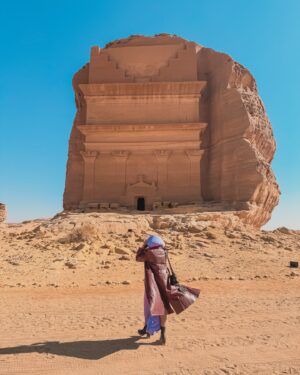 Dimpi Sanghvi Instagram - Spent a magical day in AlUla, wandering through history at Hegra, marveling at the architectural brilliance of Maraya, and soaking in the beauty of Old Town. Ended the evening under the enchanting glow of Elephant Rock ✨. AlUla truly feels like a timeless journey through nature and culture!

@visitsaudi
#SaudiWinter #VisitSaudi #Saudi #Alula #AlUlaMoments #Ad
