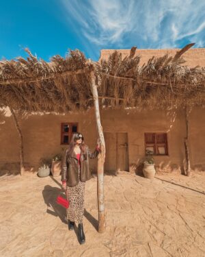 Dimpi Sanghvi Instagram - Spent a magical day in AlUla, wandering through history at Hegra, marveling at the architectural brilliance of Maraya, and soaking in the beauty of Old Town. Ended the evening under the enchanting glow of Elephant Rock ✨. AlUla truly feels like a timeless journey through nature and culture!

@visitsaudi
#SaudiWinter #VisitSaudi #Saudi #Alula #AlUlaMoments #Ad