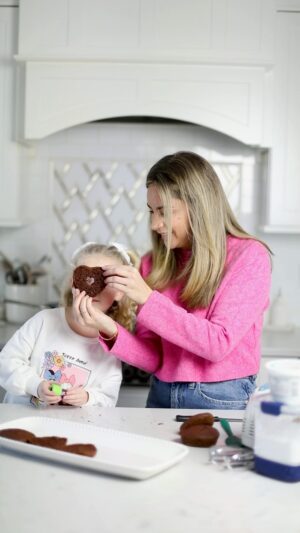 Dina Deleasa Instagram - A few years back I worked with my friends @christianparenting_org during the Valentines season to bring you some, “DishSpiraTion “ giving you a fun recipe project for your family as well as a devotional writing to go a long with it . 

Years ago I had the dream in my heart for “At the Kitchen Sink.” Did you know that in addition to 70 recipes, I also wrote over 40 devotionals to go along with it ?

Because I wanted to encourage you , letting you know you can come to him over and over, resting assured he knows exactly what we need. He knows how to fill the empty spaces of our hearts.

Not in a superficial way, but in a supernatural way. Not with candy or flowers that will wilt, but with strength when you have none. Wisdom and clarity where needed, with peace that surpasses understanding during a storm.

All if we can put aside our efforts and let God move in our hearts. Then, as our hearts are healed, they will overflow with the love of the Lord, and it will most certainly spill onto others.

You can read the full devotional and grab this recipe in the archives on the Christian Parenting blog! And rest assured many more moments like this in the At the Kitchen Sink book!

Preorder link in bio !
