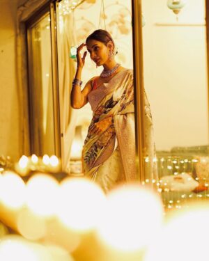 Dissha Pardeshi Instagram - शुभ दिवाळी 🪔
