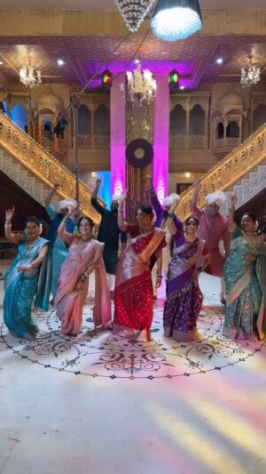 Divya Pugaonkar Instagram - We are always Together…🥰♥️🧿
#dalavi’s😎
.
.
#lakshminiwas #zeemarathi #fyp #reelinstagram #bts #funtimes #wearealwaystogether 

@nikhilrajeshirkeofficial @maheshphaalke9