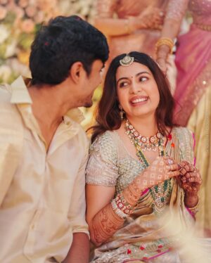 Diya Krishna Instagram - Mr & Mrs ❤️🧿
Photography by @skabhijithphotography 
Outfit exclusively from @mloft_by_joeljacobmathew 
Jewellery from @regaljewellers_in @atelierbyregal 
MUA @laxmi_saneesh 
Drapist @drapist_daira 
Garland by @boutiqueblackgold_flowers 
Event partners @decorlabevents @grandoystereventplanners