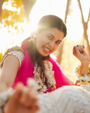 Diya Krishna Instagram - Haldi 🌼🧿
Photography @skabhijithphotography 
MUA @brahma_hairandmakeup 
Costume Courtesy @santinni.in 
Event planner @grandoystereventplanners 
Jewellery @florita_floral 
Location @tajgreencoveresort