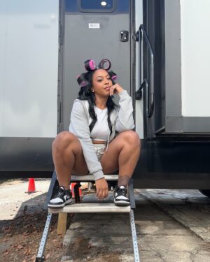Dominique Perry Instagram - I'm all late lol, 
God gave me an opportunity to be apart of this amazing project. To have "T. I. P comin live from the V.I.P" FaceTime me one night while I'm literally in my headscarf to ask me to be apart of a romantic comedy that he is directing I was embarrassed, yet honored. Haha To be under his direction was a dream. 
@terrencej it was an absolute pleasure working next to you. To this cast yall are family. So much genuine love, that is RARE!! 
@prince_khyseam and @jobellaluv thank you for making me beautiful on camera I love u yall! Thank you @yaneley for mentioning my name in that room and believing in me. I love u and can't wait for another with you. 
Love y'all! My BRUDA BRUDAS!! (Inside joke) lol cheers to the cast of upcoming film "Situationships". 🥂

Side note: filming is Atlanta isssss yessss LAWD!