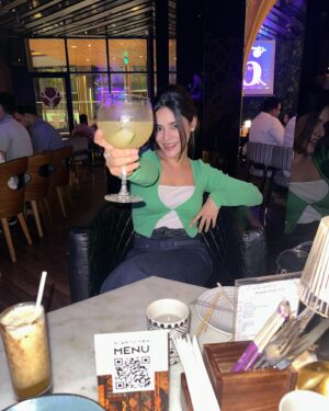 Drishti Thakur Instagram - Sip n smile☺️

@hunkydory_barandkitchen 
@trutalent.management 

#food #amazing #funnight #vibes #cheers #fyp