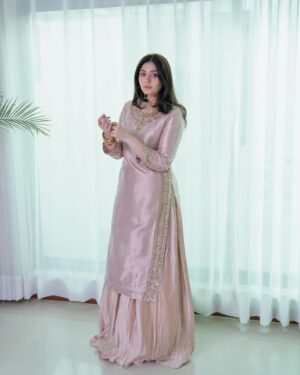 Dur-e-Fishan Saleem Instagram - Pastel perfection from @haseensofficial. Available now at haseensofficial.com and in stores ✨

#HaseensOfficial