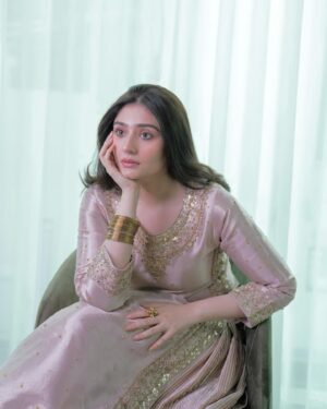 Dur-e-Fishan Saleem Instagram - Pastel perfection from @haseensofficial. Available now at haseensofficial.com and in stores ✨

#HaseensOfficial