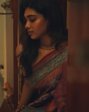 Dushara Vijayan Instagram - 💜♥️

Shot by : @digiframez_fashion @kris_clicker 
Drape : @sowmiyaa_artistry