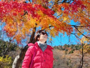 Elena Kong Mei-Yee Instagram - 2024年，總括嚟講係開心嘅！

雖然計劃趕唔上變化，但只要深信希望在明天吖嘛，日子就會過得越嚟越好㗎啦！

感恩我遇到嘅所有人同事，多謝你哋令我有精彩嘅一年！

只要你
自重 自愛 自律 善良
冥冥之中
會有最好的安排

祝大家2025會好好，好好，好好！

I am ready! 💪🏻💪🏻

#江美儀 #江美人 #2025 #感恩 #上天會有最好的安排