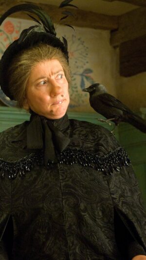 Eliza Bennett Instagram - What’s the magic word?
🎬 Nanny McPhee (2005)