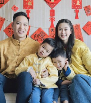 Eliza Sam Instagram - Happy belated New Year✨
Counting all my blessing💛