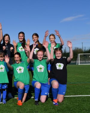 Ellen White Instagram - Introducing The Ellen White Pitch! 🙌

Fantastic 3G pitch ✅
Two-team changing pavilion ✅

All made possible at @glossopfootball thanks to funding from the @premierleague, @englandfootball and @dcmsgovuk’s @footballfoundation 💚

@ellsbells89 ✨

📸 Derbyshire FA | @alexandrajohnsonphoto