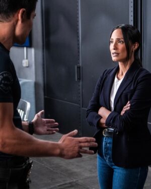 Emily Alabi Instagram - When your passion for helping others and commitment to seeking the truth conflict with your love life, things get messy. 🫣

Tan and Olivia are back in action!

Written and directed by these two amazing individuals, @ameliasims and @boxerbray10 🎬

Thank you for your vision, direction, and love.

Tune in tomorrow night at 8pm on CBS! 💥
#swat #cbs 

📸 @davinophotostudio