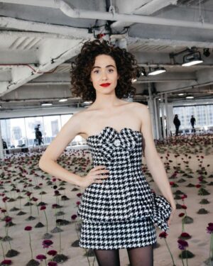 Emmy Rossum Instagram - @carolinaherrera — One of the most beautiful shows I’ve seen in years. Bravo, @wesgordon 👏