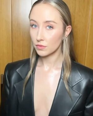 Erin Doherty Instagram - A Thousand Blows @britishfilminstitute with @disneyplusuk 

As always, thank you to these legends for making it happen:

Styling @aimeecroysdill 
Hair @thebradylea 
Makeup @busterknight
@publiceyecomms