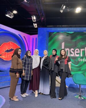 Errina GD Instagram - Thx u @rumpi_ttv 💋
W/ beb @erringracesita 

Al fatiha utk alm sandhy permana @sandhypermana30.
Smg alm husnul khotimah, kel yg ditinggalkan diberi kesabaran ketabahan & selalu dlm lindungan Allah SWT.. Aamiin 🤲🏻

Wearing @lenshan.id 
• seruni series black 

#gentabuana #gentabuanaberduka #silaturahmi #rumpinosecret