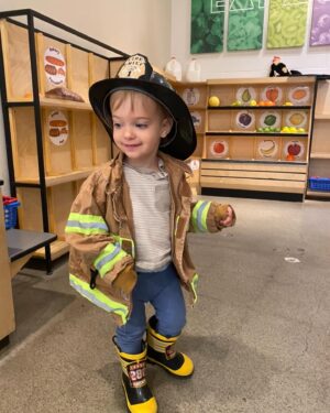 Esther Anderson Instagram - Ralph you are the light in all our lives 💫🌟✨🤩How did we get so lucky!! And how are you 2 already?! Happy Birthday Ralphie 🎉🎉
I love you my beautiful boy 💕xx