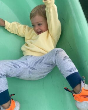 Esther Anderson Instagram - Ralph you are the light in all our lives 💫🌟✨🤩How did we get so lucky!! And how are you 2 already?! Happy Birthday Ralphie 🎉🎉
I love you my beautiful boy 💕xx