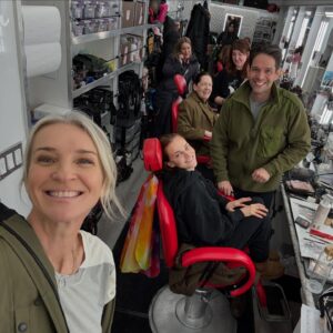 Ever Carradine Instagram - Last night in the freezing cold at an undisclosed location, I wrapped The Handmaid’s Tale. I have so many things to say, and so many photos to share, but am at a loss for words (and have signed an NDA). To put it simply, in a career that spans almost 30 years, this has been, hands down, the most personally and creatively rewarding experience to date. The cast is divine. The crew is so special I want to shove them in my luggage and take them home with me. The writers are as kind as they are talented. It’s been a special gig, to say the least. More photos later, but for now, here are some spoiler free images of my last night in Gilead. And yes, I had champagne alone in my hotel room at 2am and raised a glass to nine years and six seasons of @handmaidsonhulu. #praisebe #thatsawrap #workfinish #naomiputnam #naomilawrence #thehandmaidstale