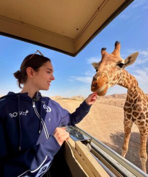 Evgenia Medvedeva Instagram - Что за прекрасный день🥺🧡🦒
.
@fcdynamo