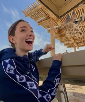 Evgenia Medvedeva Instagram - Что за прекрасный день🥺🧡🦒
.
@fcdynamo