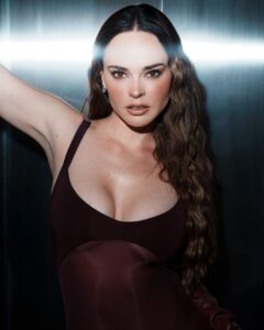 Actress Fabiola Guajardo HD Photos and Wallpapers February 2025