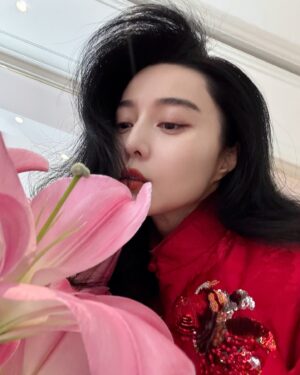 Fan Bingbing Instagram - Happy Chinese New Year, everyone! ❤️❤️❤️ Wishing you wealth, happiness, and smooth sailing ahead!