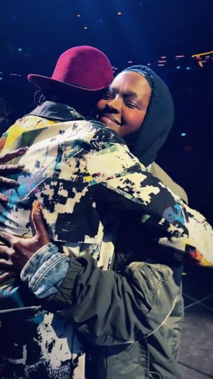 Fatoumata Diawara Instagram - Last night was beyond special as I met my sister @mslaurynhill for the very first time, right here at the legendary @ziggodome. 🌍🎶 Our paths first crossed during the making of Black Woman with @jeymes in 2023, and finally, we reunited on stage during @mslaurynhill & @thefugeesofficial's world tour.

Sharing that moment, singing "Nterini" together, and closing with the powerful anthem @blackwomen in such an iconic space was nothing short of magic. ✨💫 It was a memory I will hold forever, not just for me, but for both of us.

Grateful for this moment, grateful for this journey. ❤️ #Sisterhood #Unforgettable #WorldTour #BlackWomen #ZiggoDome #LaurynHill #FatoumataDiawara #TheFugees #MusicUnitesUs

@mslaurynhill @thefugeesofficial @ziggodome @jeymes @wyclefjean