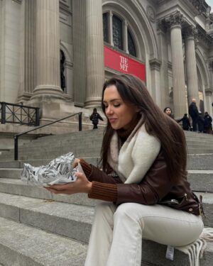 Felicia Sağnak Instagram - 🍃 #ny