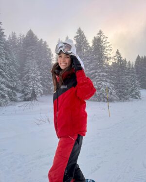 Felicia Sağnak Instagram - Evet, ben kar kızıyım ❄️
